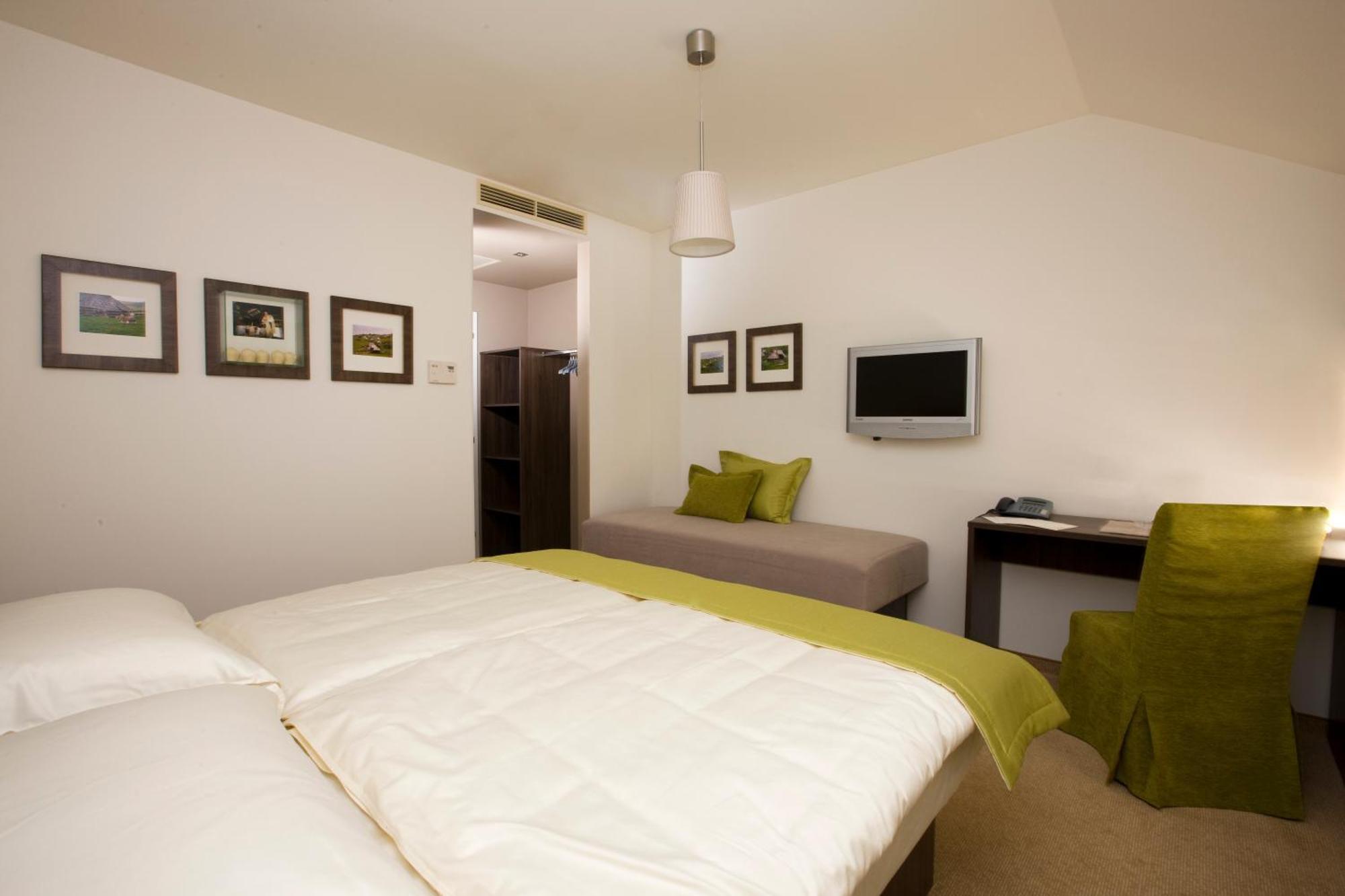 Ambient Hotel Domžale Dış mekan fotoğraf